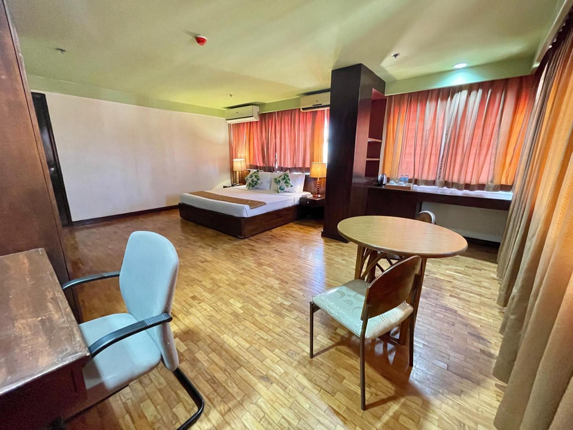 The Vip Hotel Cagayan de Oro Bagian luar foto