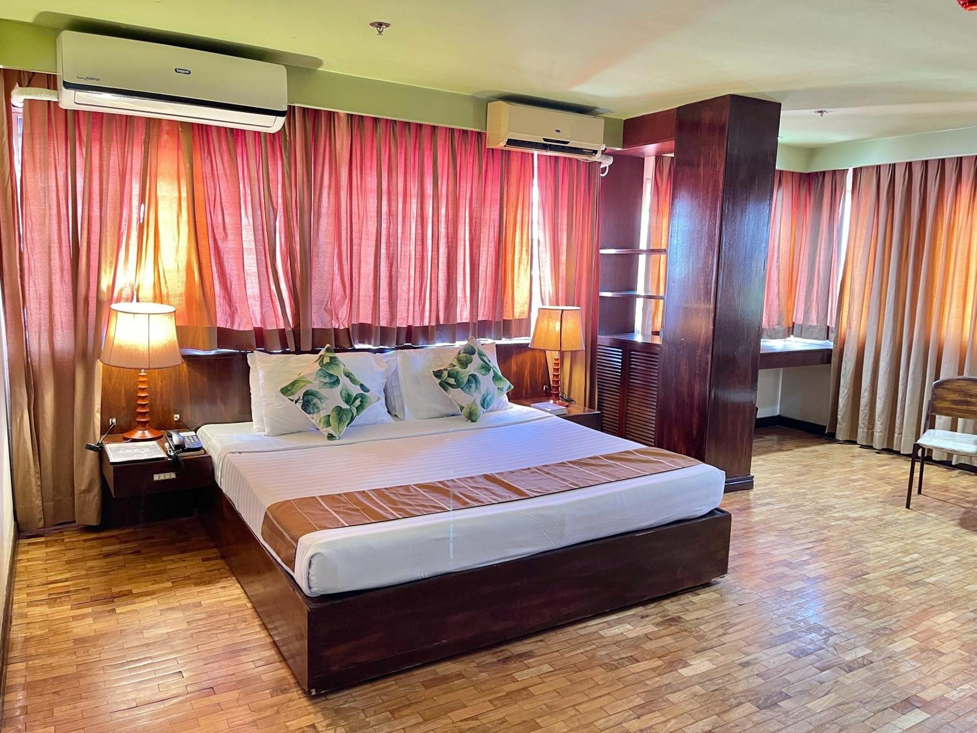 The Vip Hotel Cagayan de Oro Bagian luar foto