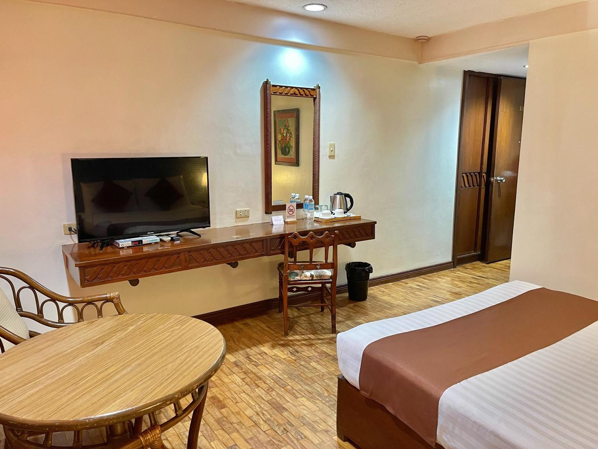 The Vip Hotel Cagayan de Oro Bagian luar foto